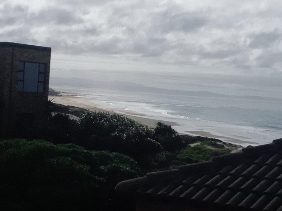 5 Bedroom Property for Sale in Paradise Beach Eastern Cape